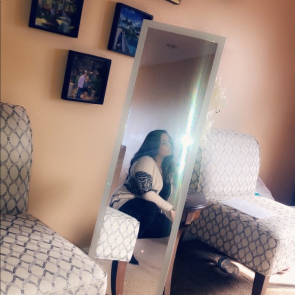 Meet your Posher, Giselle - Picture 1 of 1